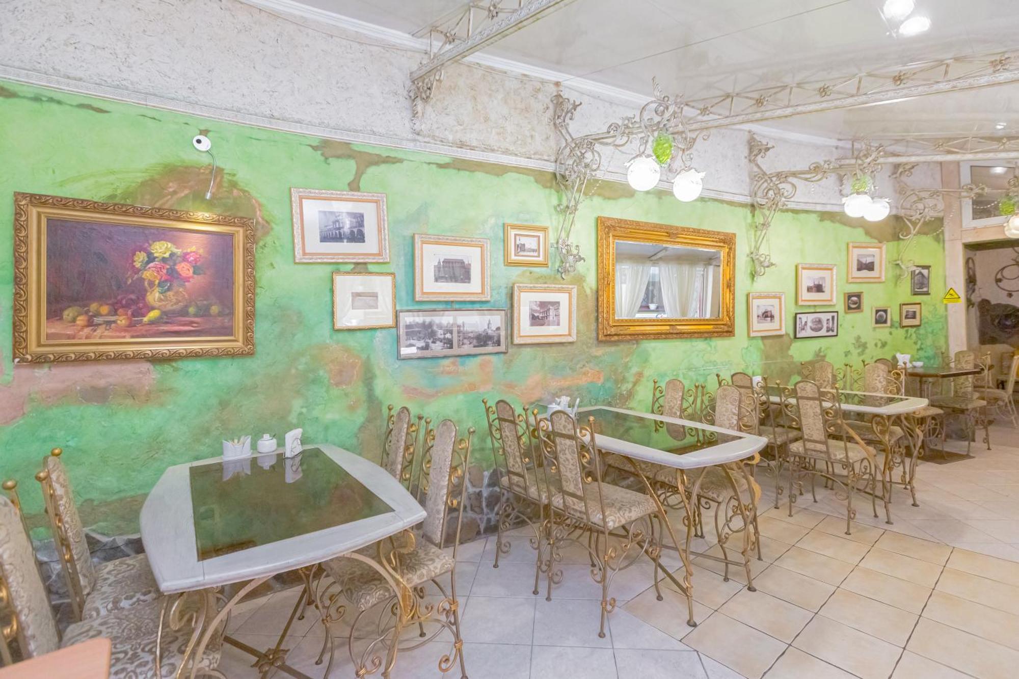 Staryi Krakiv Hotel ลวีฟ ภายนอก รูปภาพ