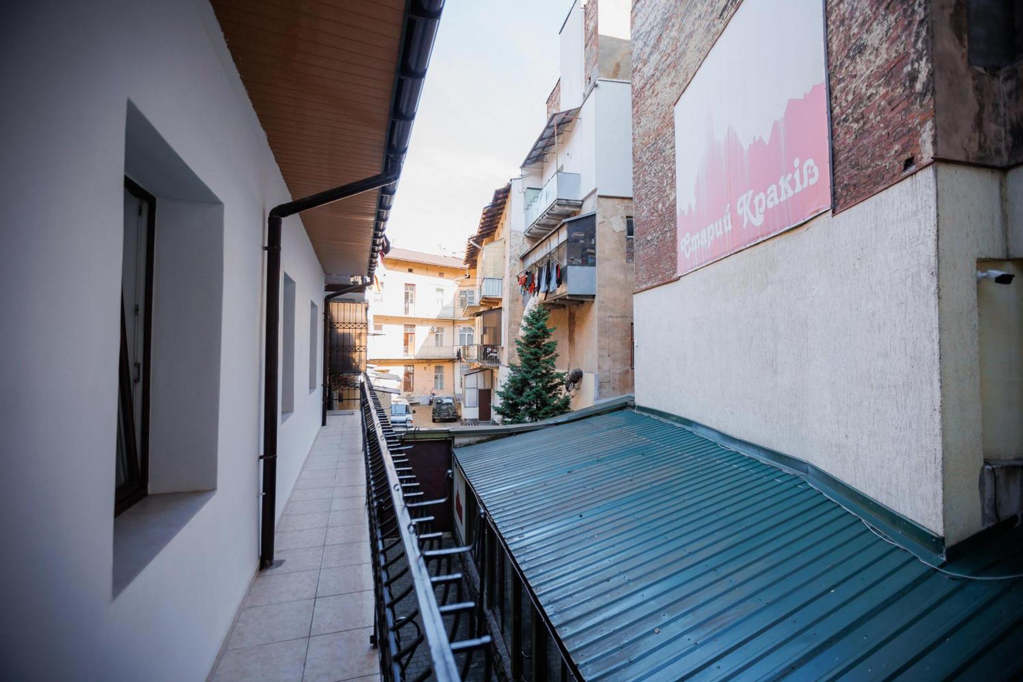 Staryi Krakiv Hotel ลวีฟ ภายนอก รูปภาพ